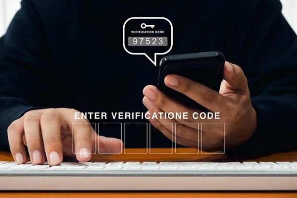 کد اعتبارسنجی چیست؟ کاربردها و نحوه ارسال verification code